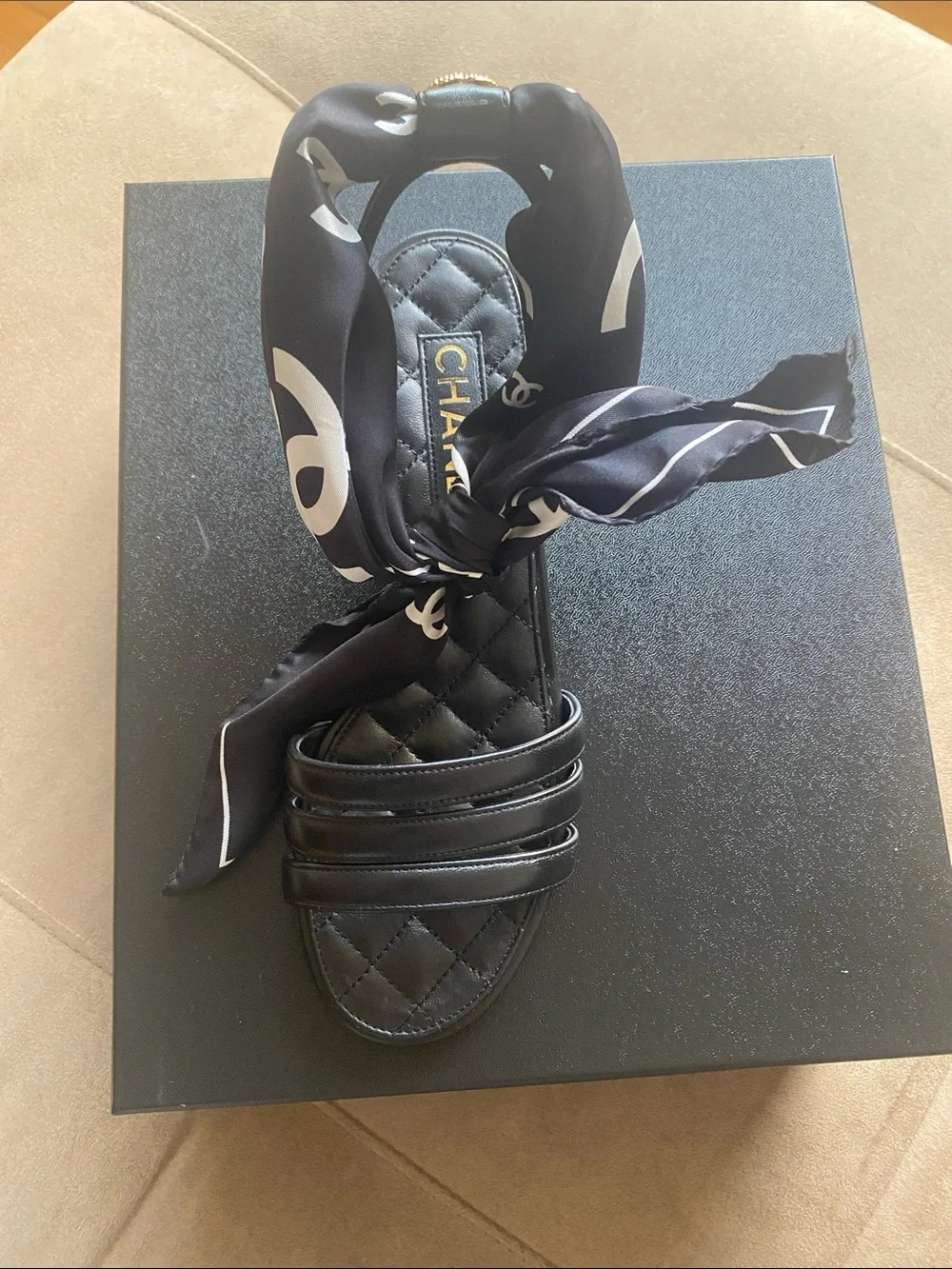 CHANEL used ties mint